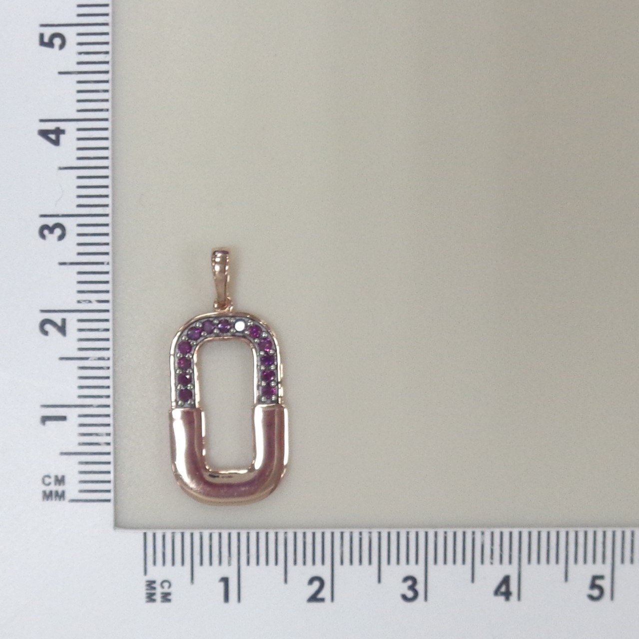 Серебряная подвеска с розовыми бриллиантами